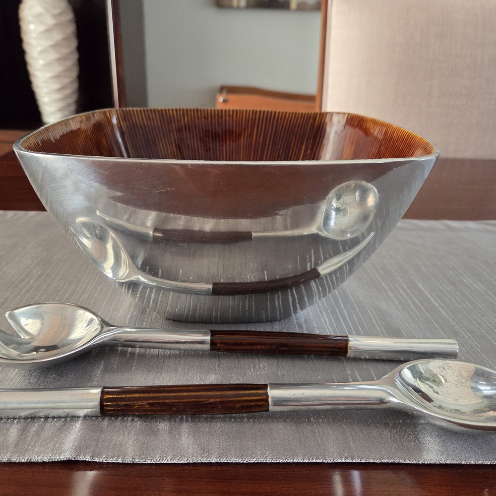 Elegant Dining/Salad Bowl Set